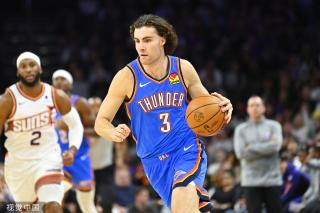 两人之间的 两人之间的