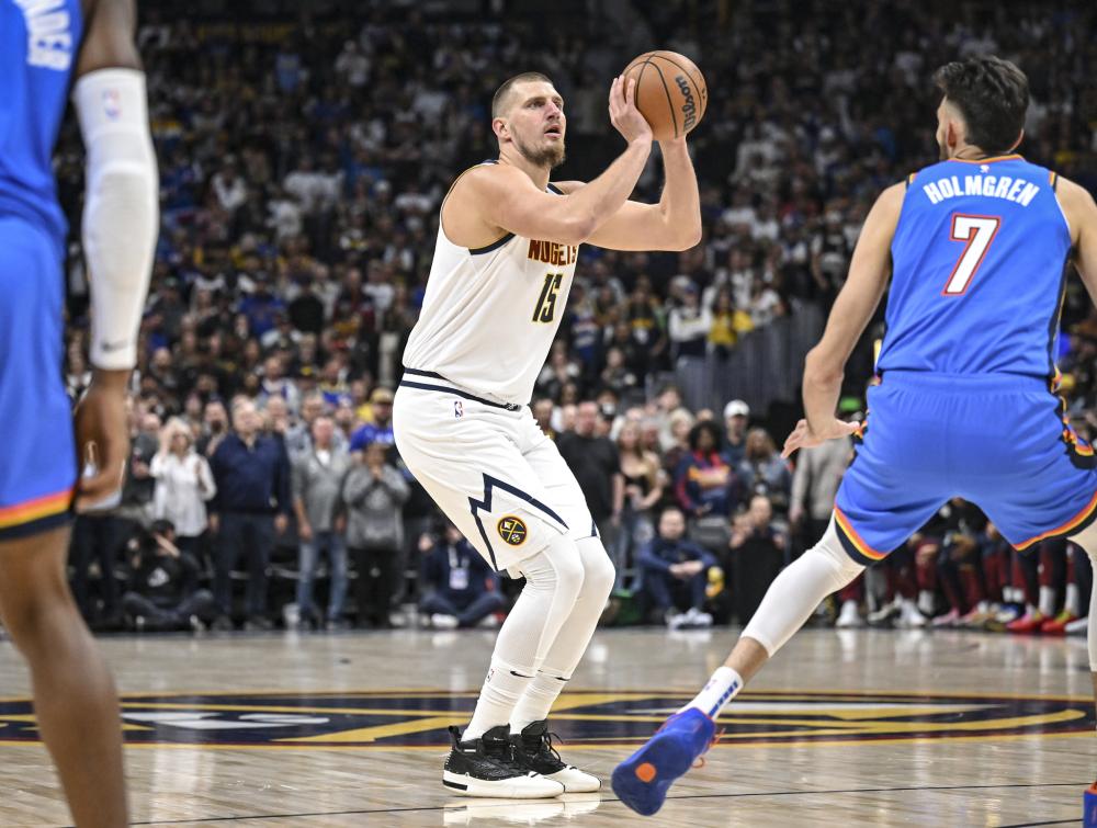 方缠斗中的 方缠斗中的