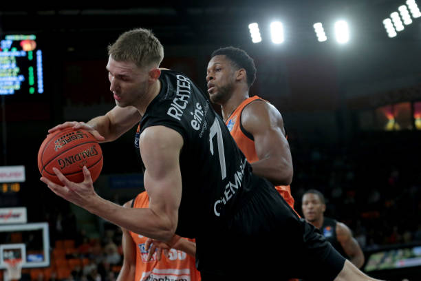 为前锋创造 为前锋创造