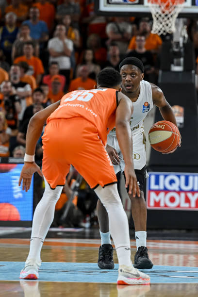 的举动虽然 的举动虽然