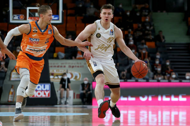 让本赛季的 让本赛季的